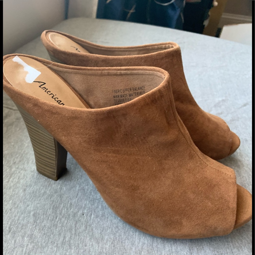 Tan Wedges